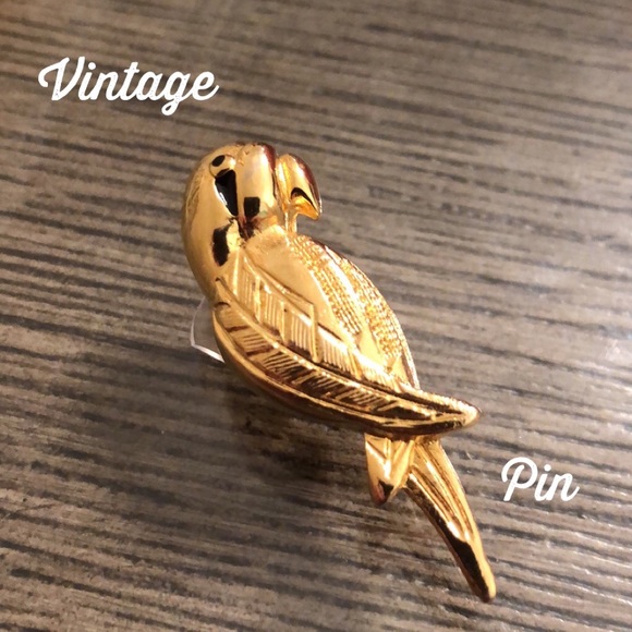 Boutique Jewelry - Golden Parrot with Black Enamel Pin / Brooch